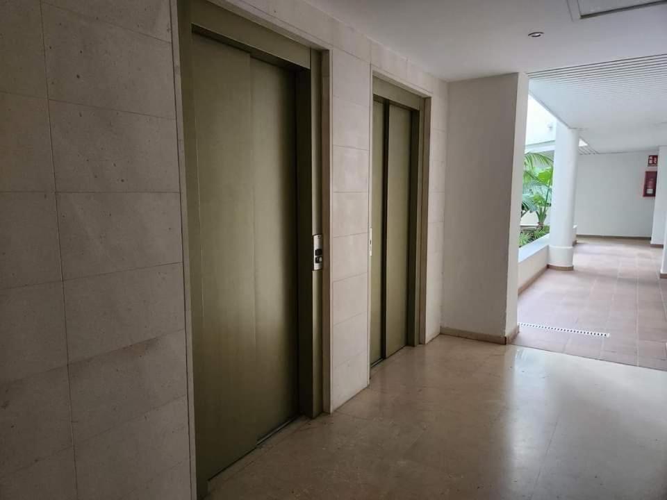 Apartment Beachfront Accommodation Estepona Zewnętrze zdjęcie