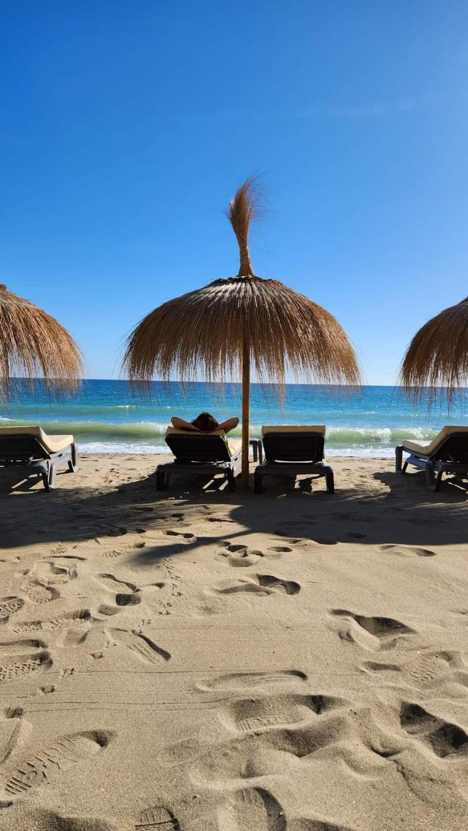 Apartment Beachfront Accommodation Estepona Zewnętrze zdjęcie